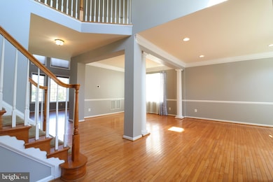 25497 Carrington Dr, Chantilly, VA 20152 - photo 3