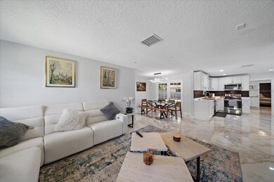 2827 Hardee Dr, Sarasota, FL 34231 - photo 5