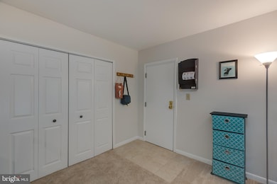 2704 Dartmouth Rd unit 3, Alexandria, VA 22314 - photo 4