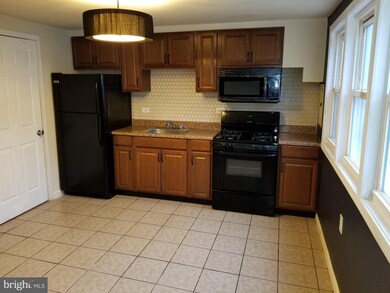 403 Burbank Ct, Halethorpe, MD 21227 - photo 3