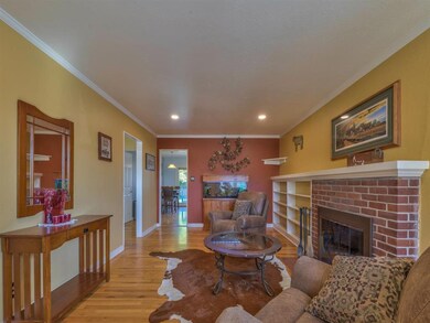851 Capistrano Dr, Salinas, CA 93901 - photo 3