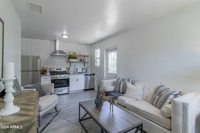 1649 E Oak St unit 10, Phoenix, AZ 85006 - photo 4