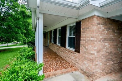 1020 Valley St, Statesville, NC 28677 - photo 3