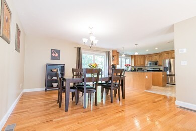 18 Laura Dr, Attleboro, MA 02703 - photo 4