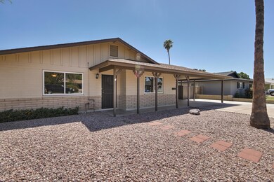 1921 E Meadow Dr-4