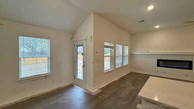 1435 E 149th Place S, Glenpool, OK 74033 - photo 6