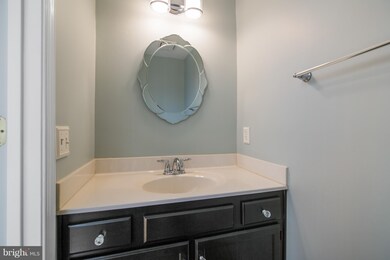 8908 Bovelder Dr, Laurel, MD 20708 - photo 3