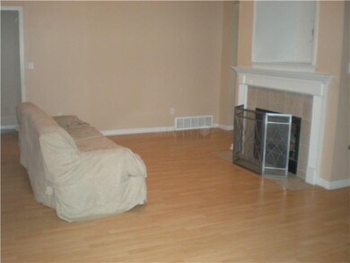 LARGE GREAT ROOM