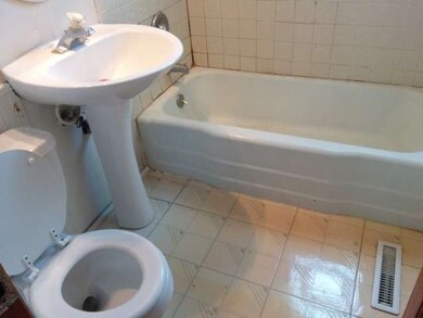 523 Apache Ave, Carpentersville, IL 60110 - photo 5