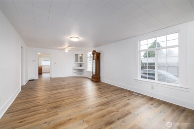 1016 E Orange Ave, Burlington, WA 98233 - photo 6