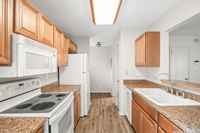 9140 Timber Path unit 1204, San Antonio, TX 78250 - photo 7