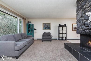 Living Room_KI_IMG_0502-SMALL