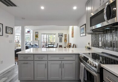 122 Tall Oaks Dr unit X, South Weymouth, MA 02190 - photo 7