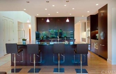 Gourmet kitchen with island