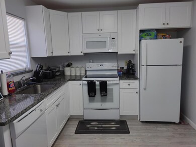 2019 Oleander Blvd unit D, Fort Pierce, FL 34950 - photo 4