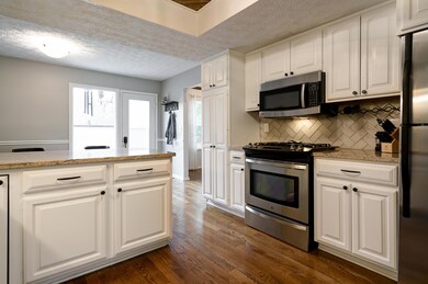 391 w 4th-22