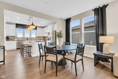 Photo of Similar Model