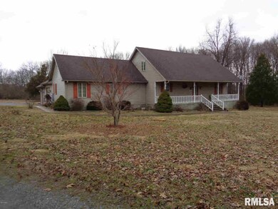 107 Saint Marys Dr, Harrisburg, IL 62946 - photo 2