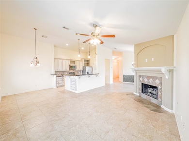 2827 Wild Oak Park Dr, Conroe, TX 77385 - photo 6