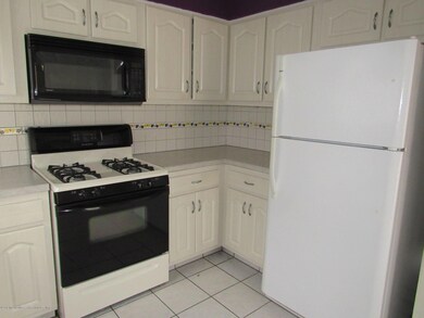 24 Blue Bird Ln unit 1000, Howell, NJ 07731 - photo 4