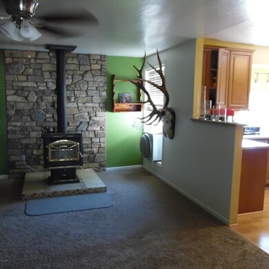 861 S 2nd EAst 004