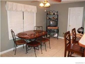 Large eat in kitchen
