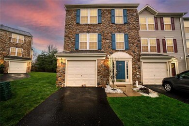 4554 Par Ct, Center Valley, PA 18034 - photo 3