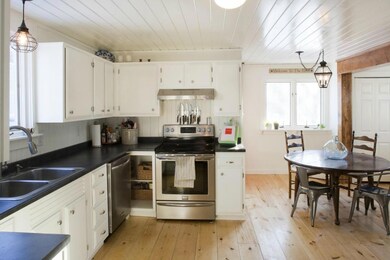 White and black motif