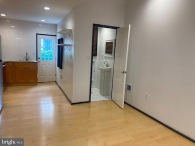 2641 Tulip St, Philadelphia, PA 19125 - photo 7