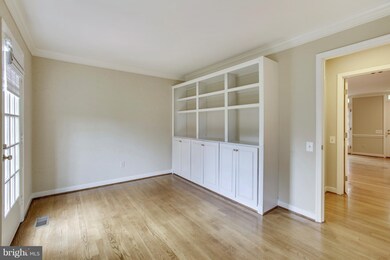 1222 Michigan Ct, Alexandria, VA 22314 - photo 4