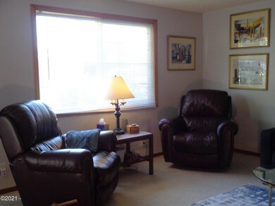 1150 SW 17th St, Lincoln City, OR 97367 - photo 4