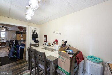 121 S 2nd Ave, Reading, PA 19611 - photo 5