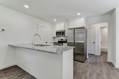 307 W Hull St, Denison, TX 75020 - photo 5