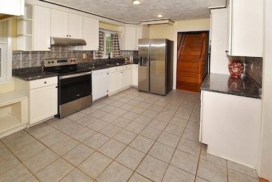 757 Shaker Rd, Longmeadow, MA 01106 - photo 6