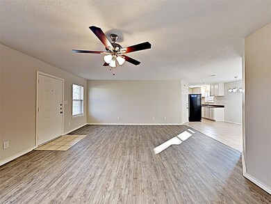 4303 Sheldon Dr, Granbury, TX 76049 - photo 2