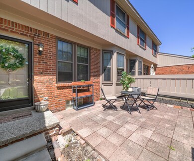 7288 Danbrooke unit 125, West Bloomfield, MI 48322 - photo 2