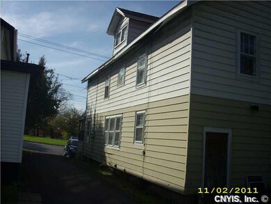 Exterior Front right side