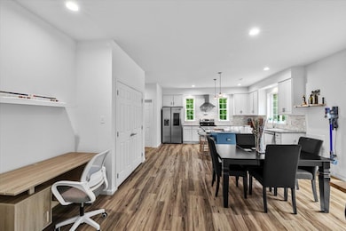 Dining Room & Kitchen