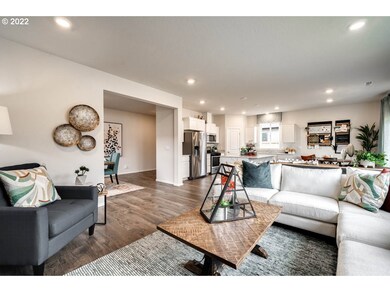 2992 V St, Springfield, OR 97477 - photo 7