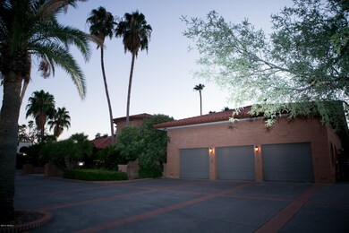 Exterior 3 car garage