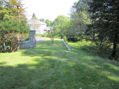 255 E Hartford Ave, Uxbridge, MA 01569 - photo 4