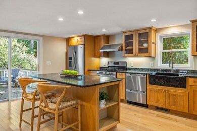 546 Sagamore Ave, Portsmouth, NH 03801 - photo 7