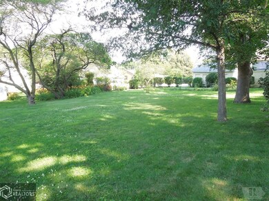 203 Spruce St, Shenandoah, IA 51601 - photo 4