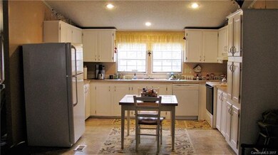 A U-shaped kitchen is considered one of the most e