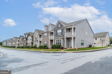 7808 Rutgers Cir, Fairburn, GA 30213 - photo 2