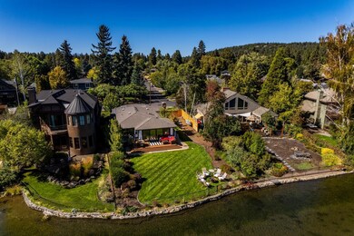 826 NW Harmon Blvd, Bend, OR 97701 - photo 4