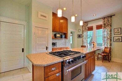 606 Maupas Ave, Savannah, GA 31401 - photo 7