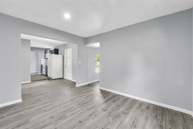 10314 Bretton Dr, Houston, TX 77016 - photo 7