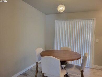 1103 E Second Ave, Sutherlin, OR 97479 - photo 5