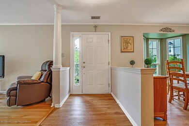 ENTRANCE FOYER